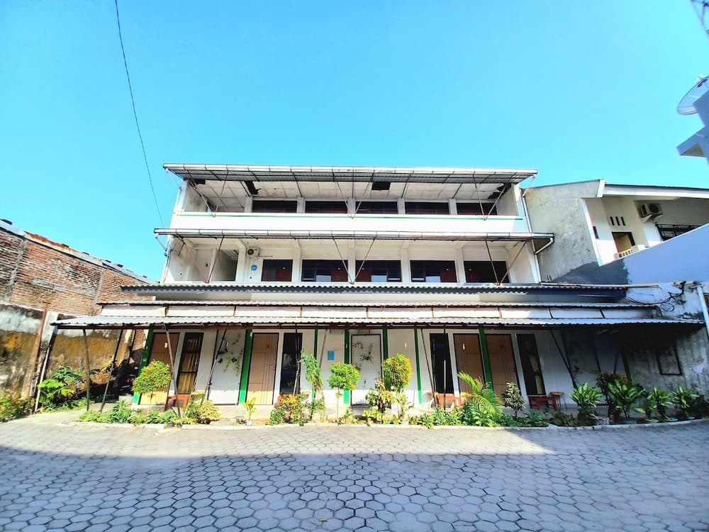 Hotel Kili Suci by Simply Homy