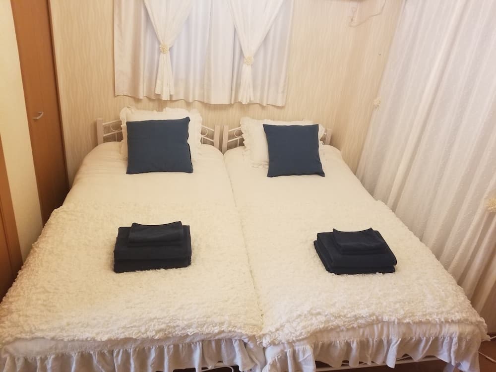 Hosei Apartment 101