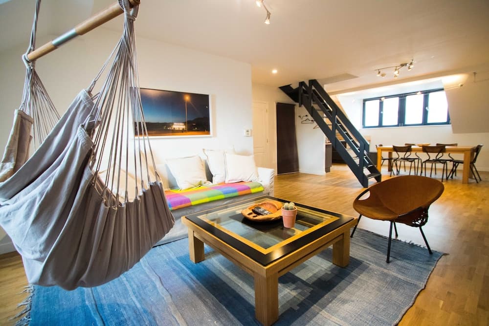 Charming Triplex Near Avenue Louise