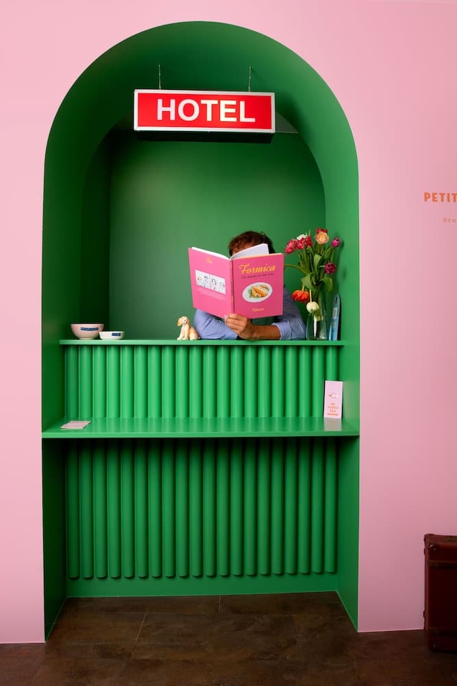 DEMAIN Hôtel & Conciergerie