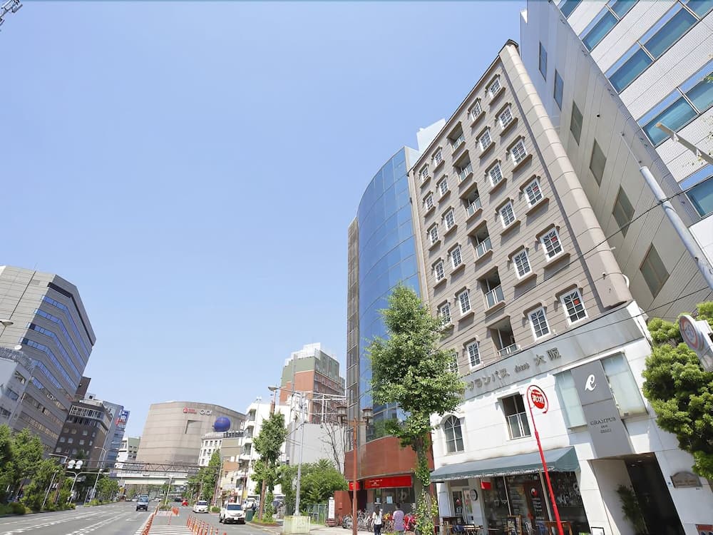 Grampus Inn Osaka