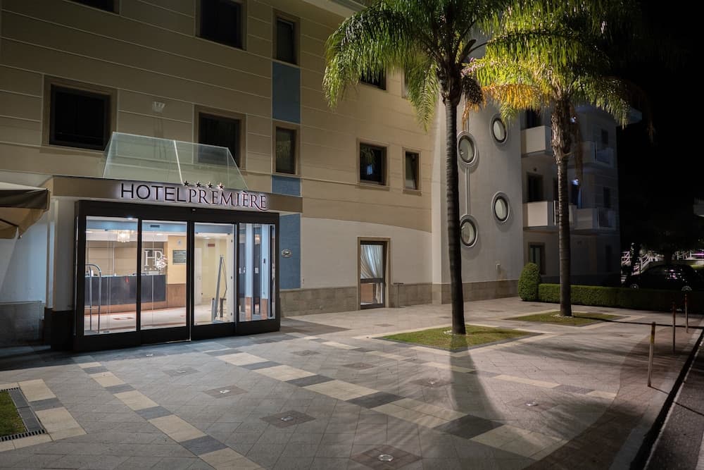 Hotel Première