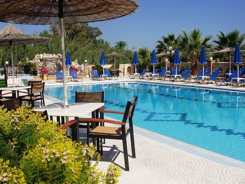 Paradise Apartments