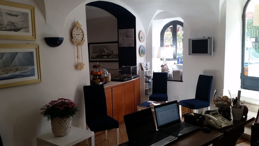 Giriş/çıkış büfesi