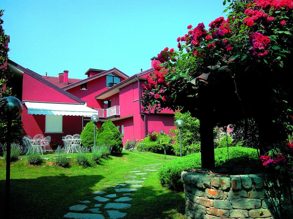 Konaklama yerinin ön cephesi