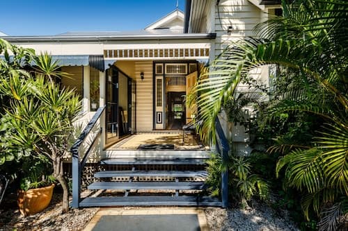 Bowen Terrace Accommodation