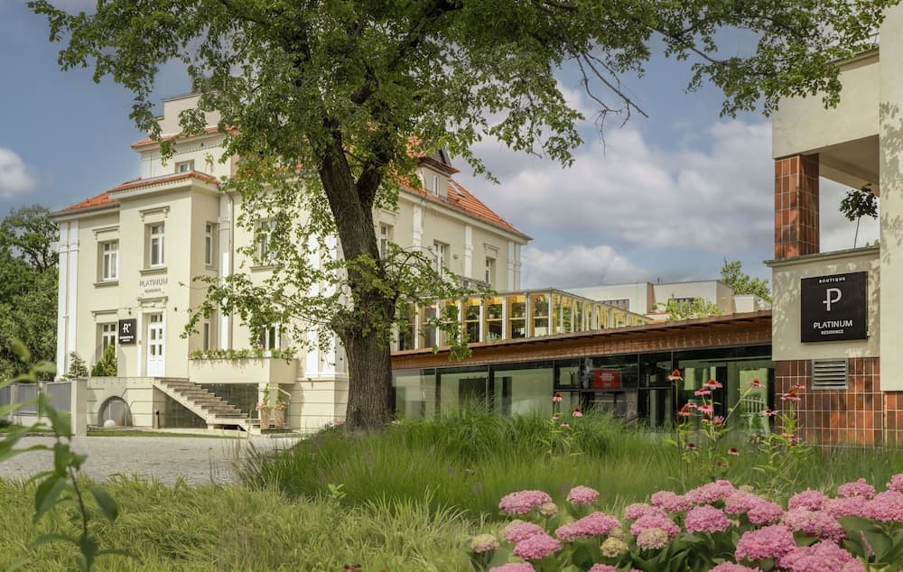 Platinum Residence Boutique Hotel