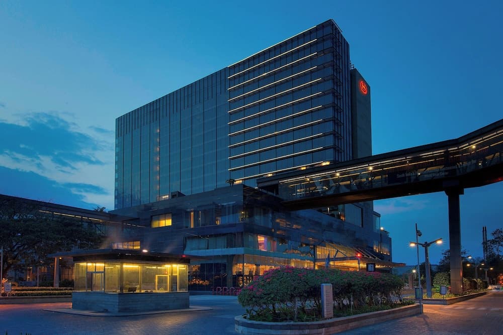 Sheraton Grand Bangalore Hotel at Brigade Gateway