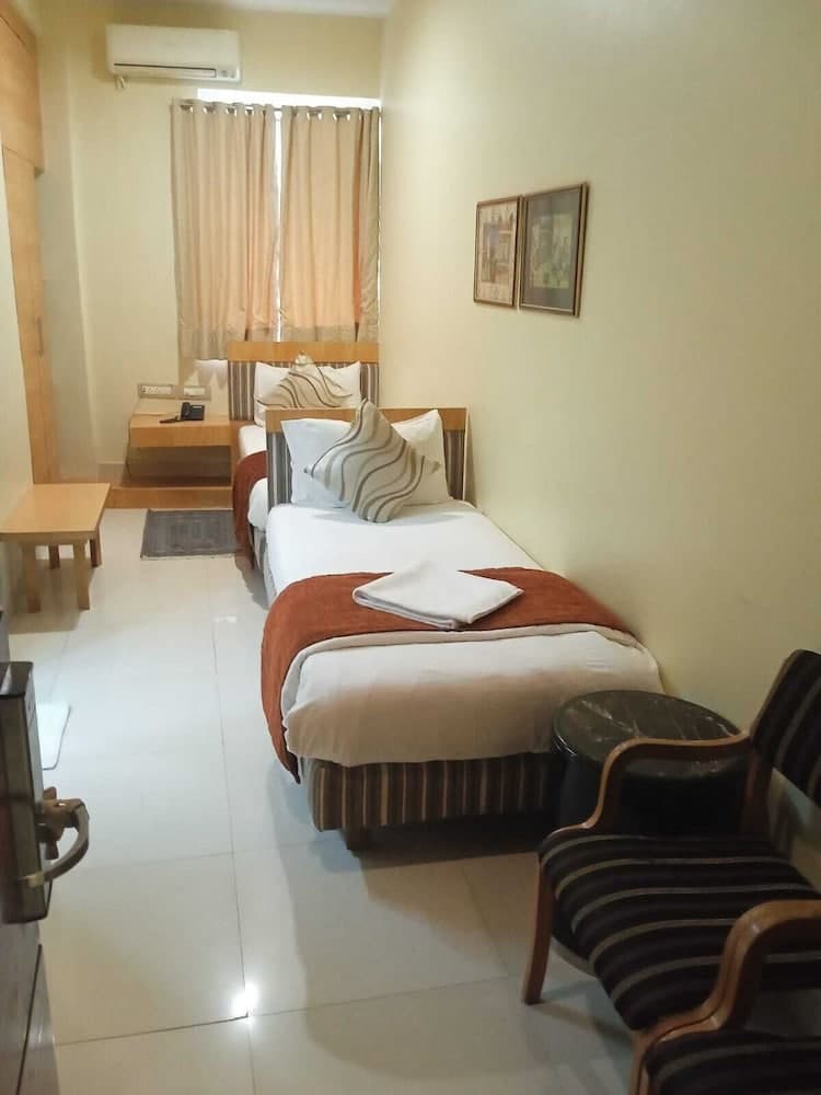 Bentley Hotel Marine Drive