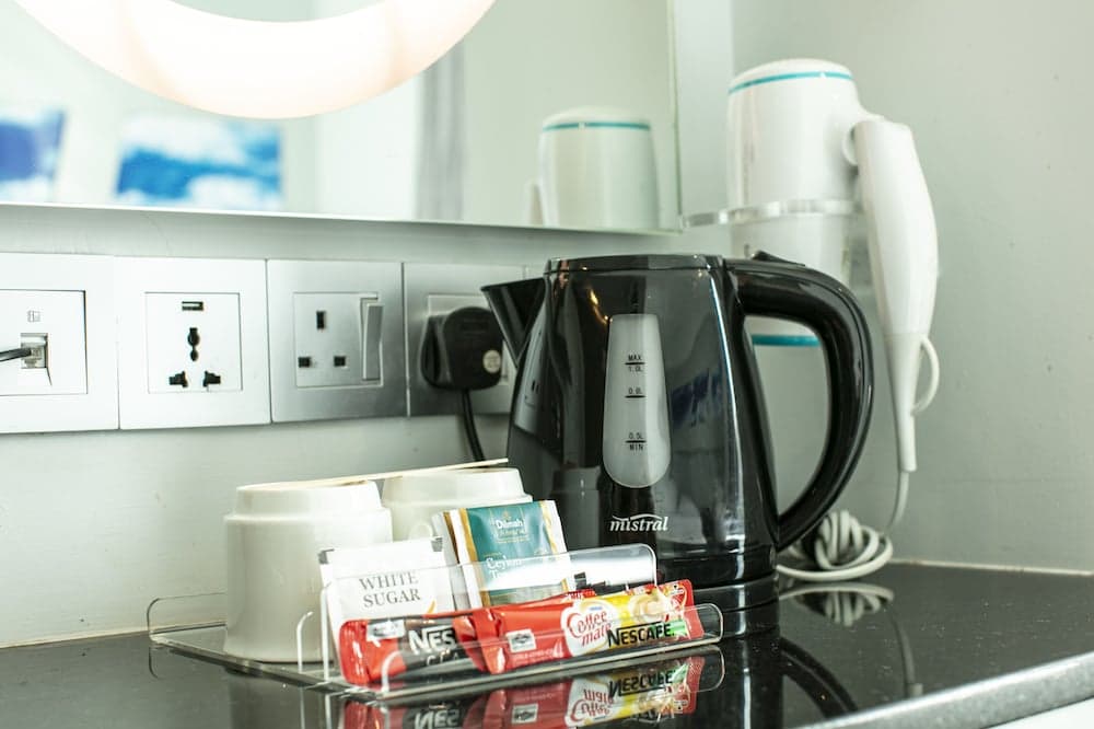 Kahve ve/veya kahve makinesi