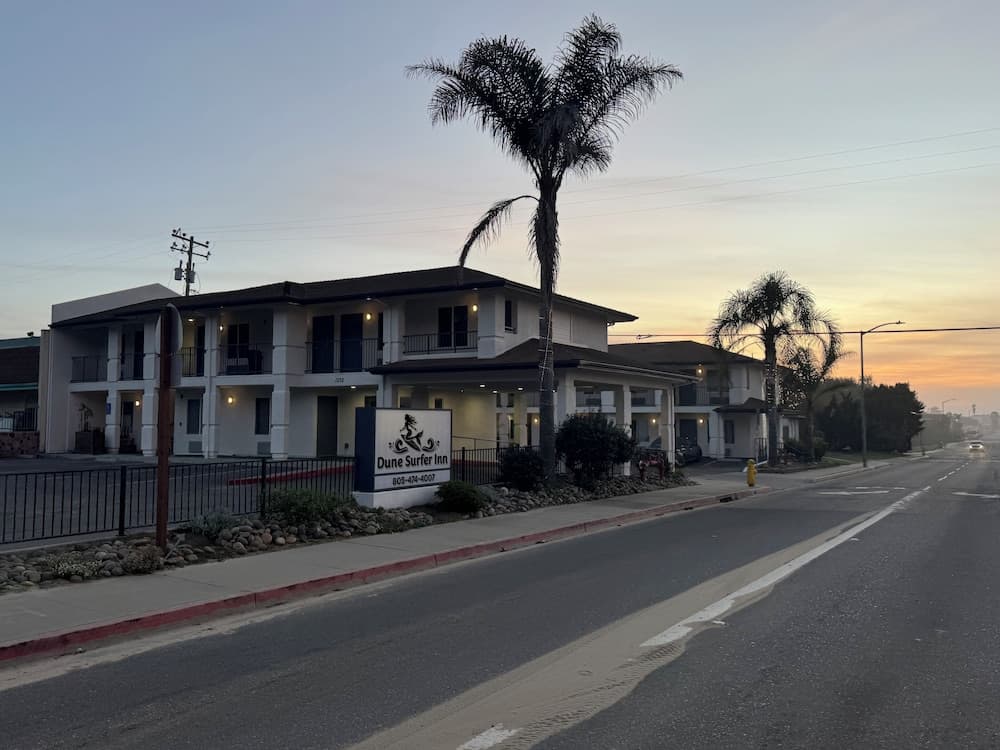 Dune Surfer Inn