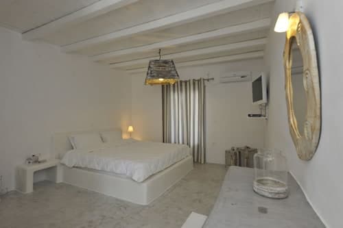 Anemoi Resort