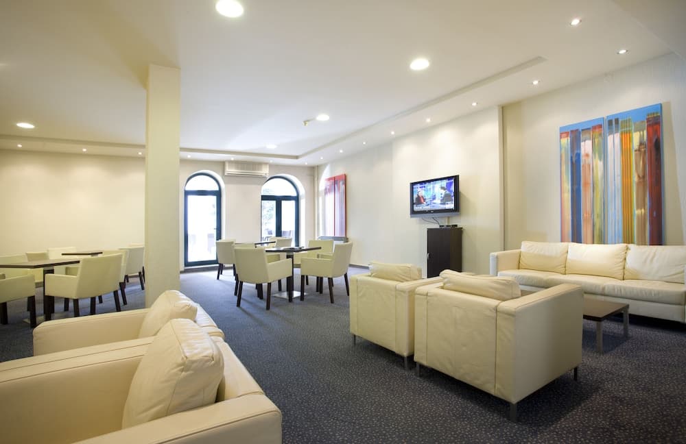 Lobi dinlenme salonu