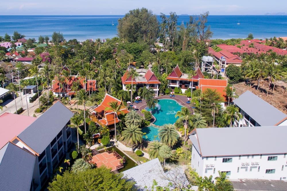 Royal Lanta Resort & Spa