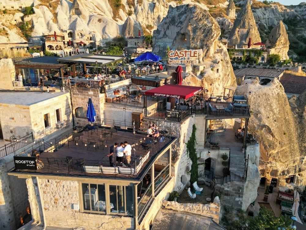 Castle Cave Hotel