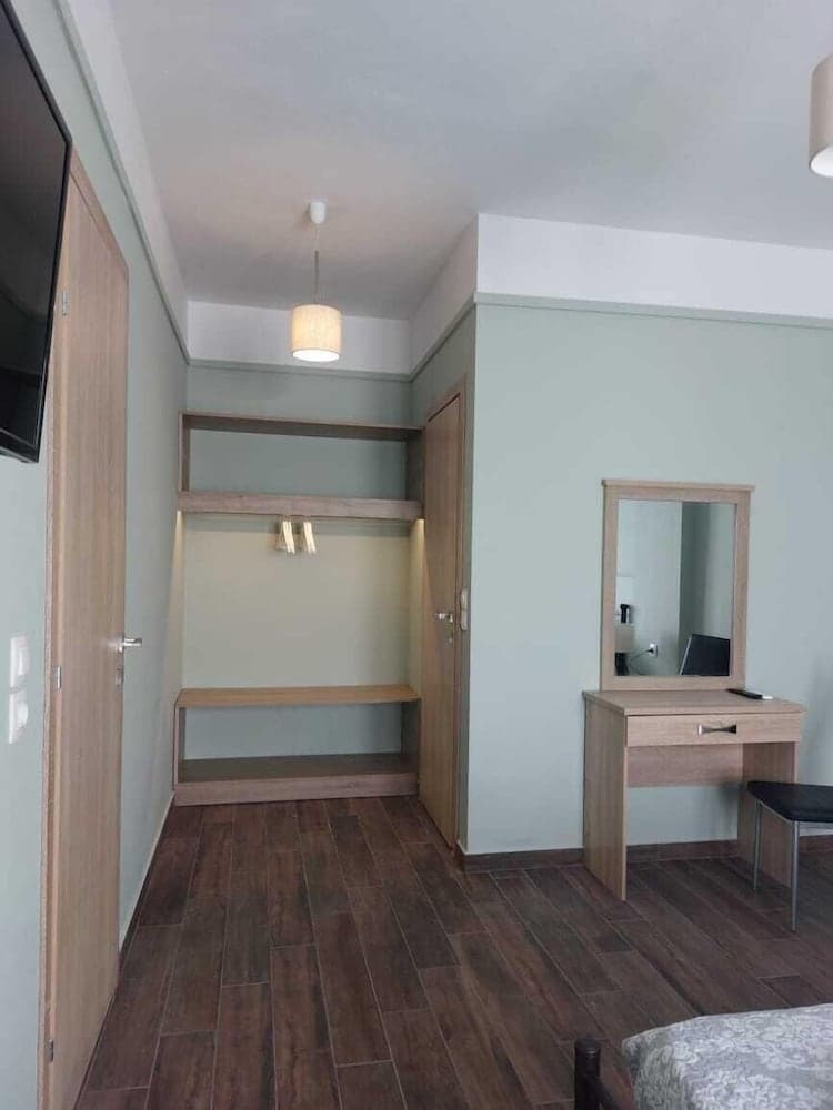 Omega Rooms Anaxos