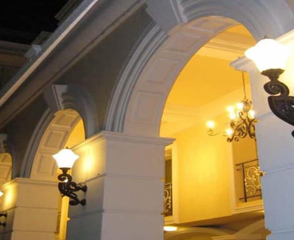 Rafael Mansion Bangkok Aiport