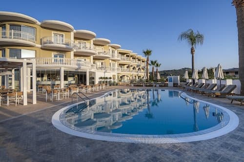Arkadia Luxury Hotel Apartments