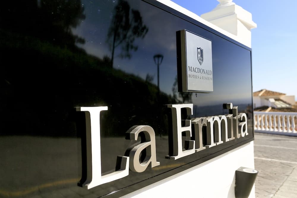 Macdonald La Ermita Resort