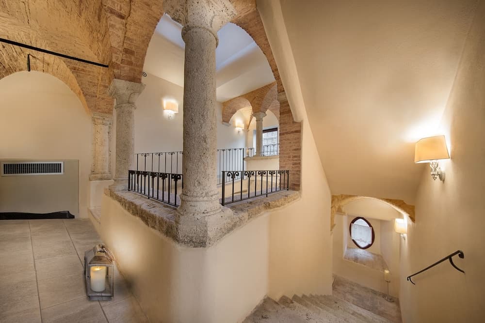Palazzo dei Mercanti - Historical Residence