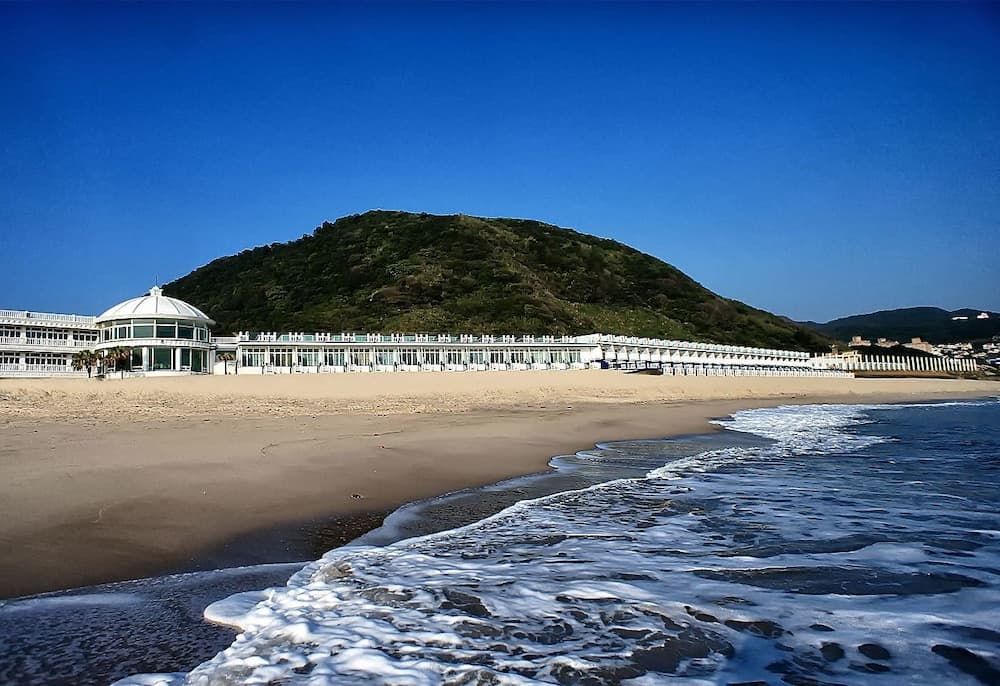 White House Beach Hotspring Resort
