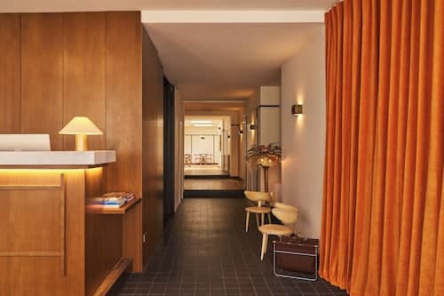 Le Berger Latroupe Hotel