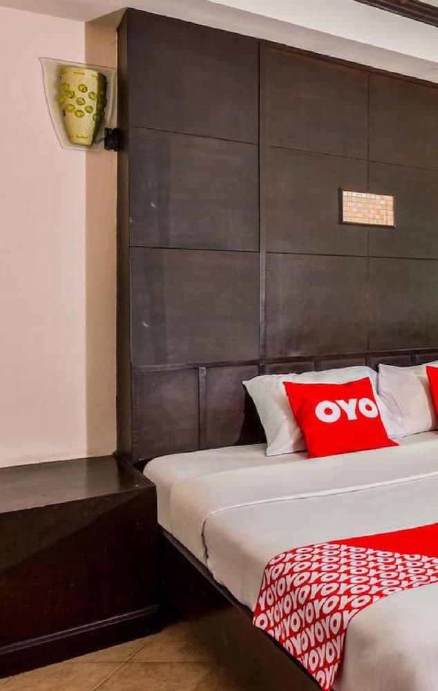 OYO 447 Royal Express Hua Hin