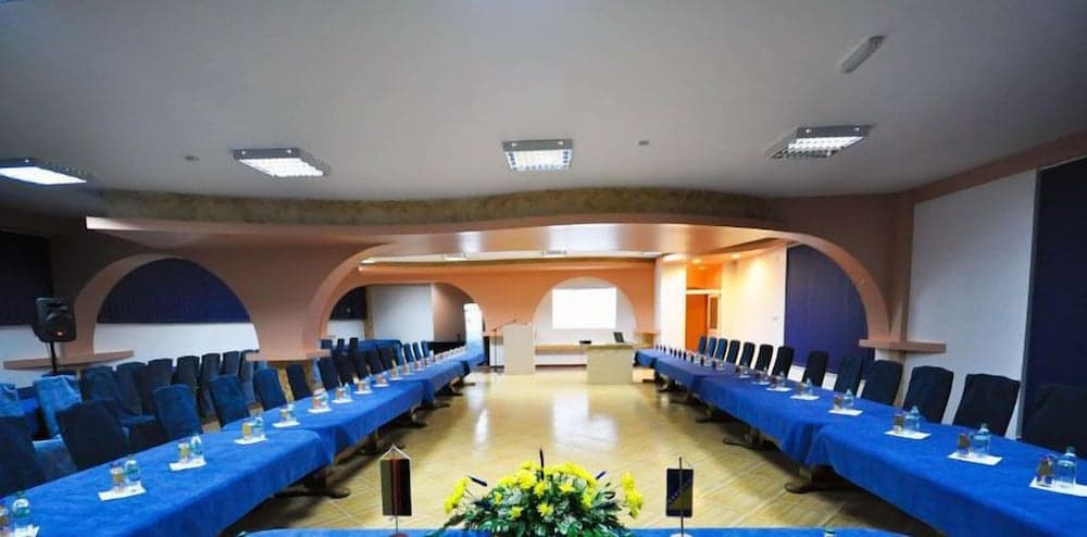 Toplantı salonu/imkânları