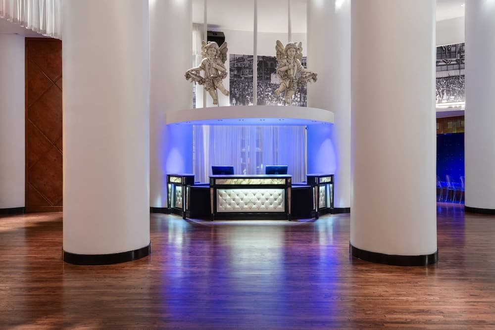 Lobi dinlenme salonu