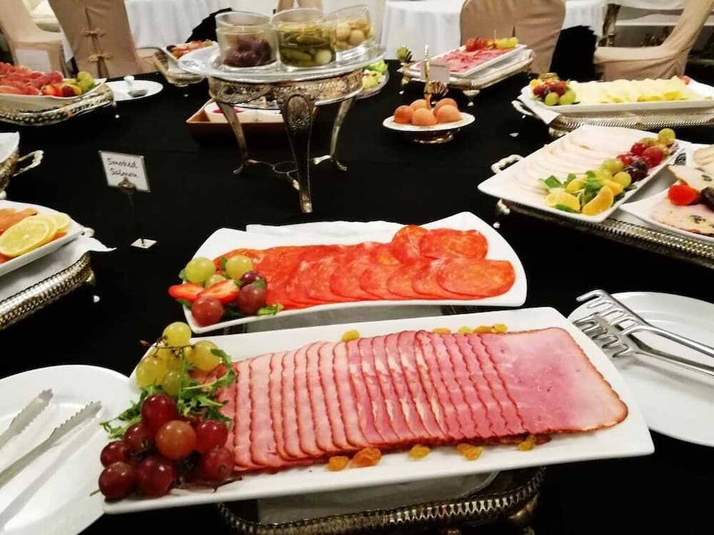 Yemek sevisi