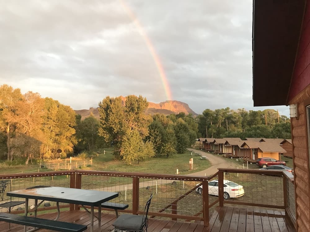 Eycat Lodging Company