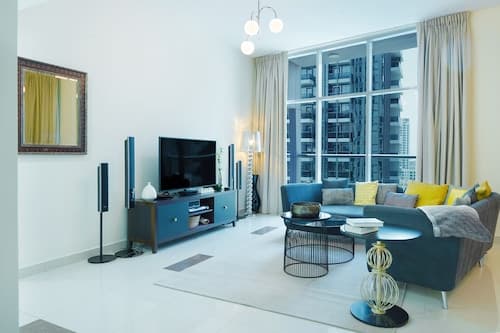 Maison Privee - Beautiful Chic Apt w/Full Marina View Nxt 2 Beach