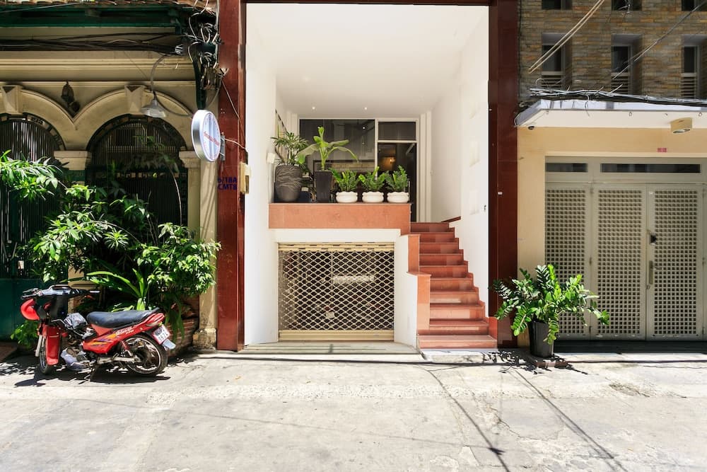 The Art - Sunshine Ben Thanh