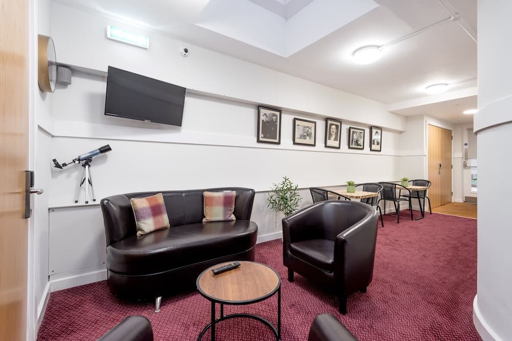 Lobi dinlenme salonu