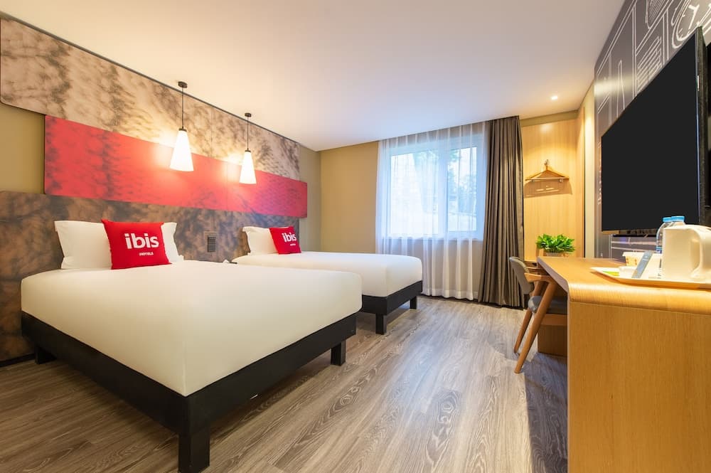 Ibis Dalian Xinghai Park