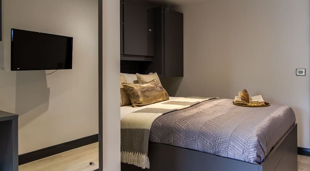 The Residence Coventry by Paymán Club