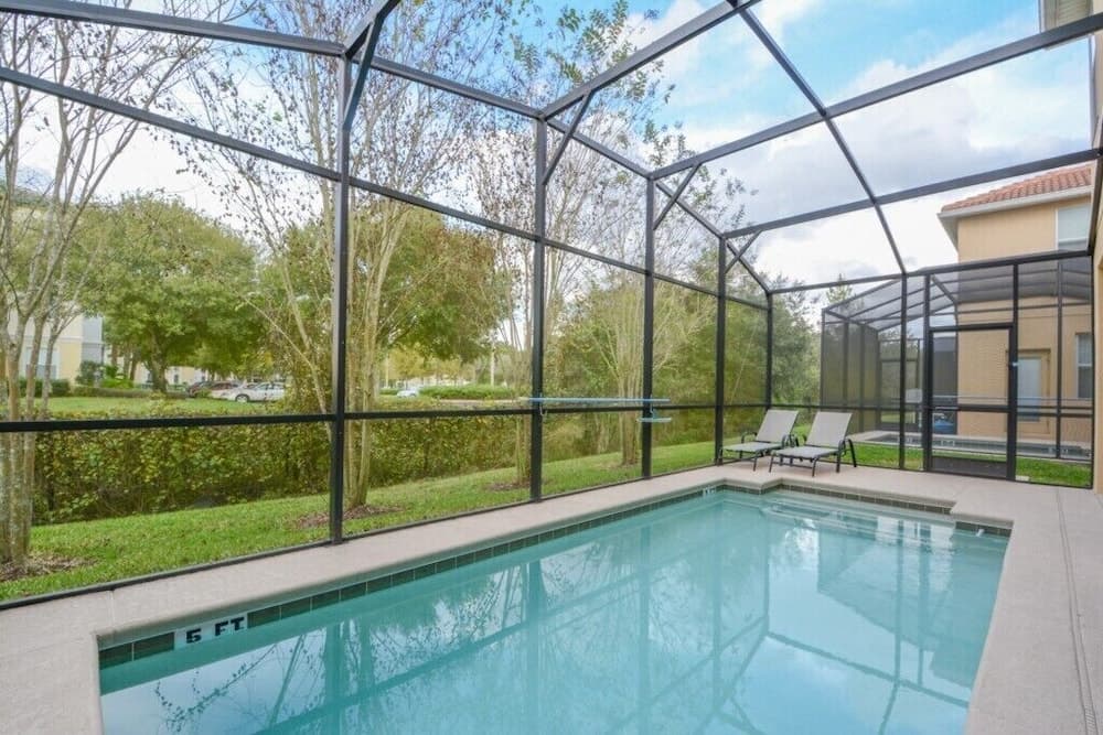 Paradise Palms IHR 2031