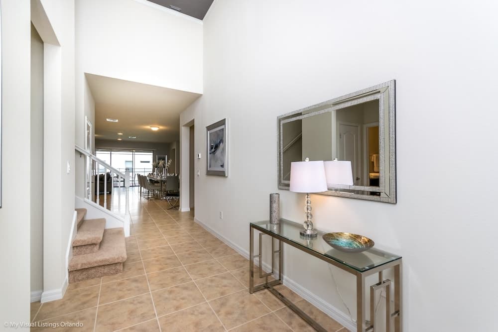 Beautiful 8 Bed Villa Pool & Spa