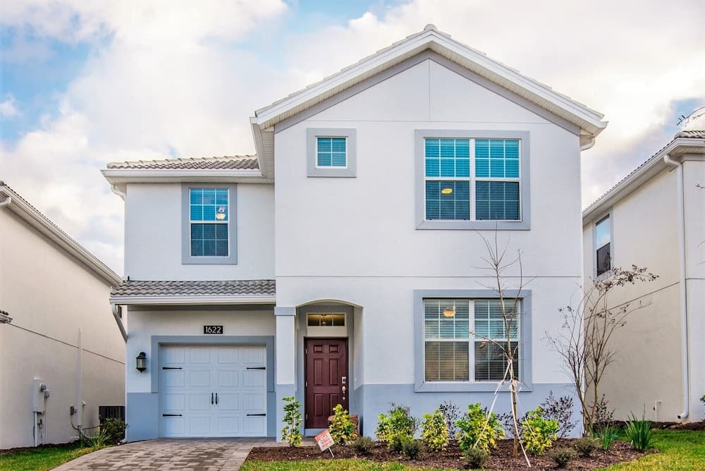 6 Bedroom Villa W Private Pool & Game Room