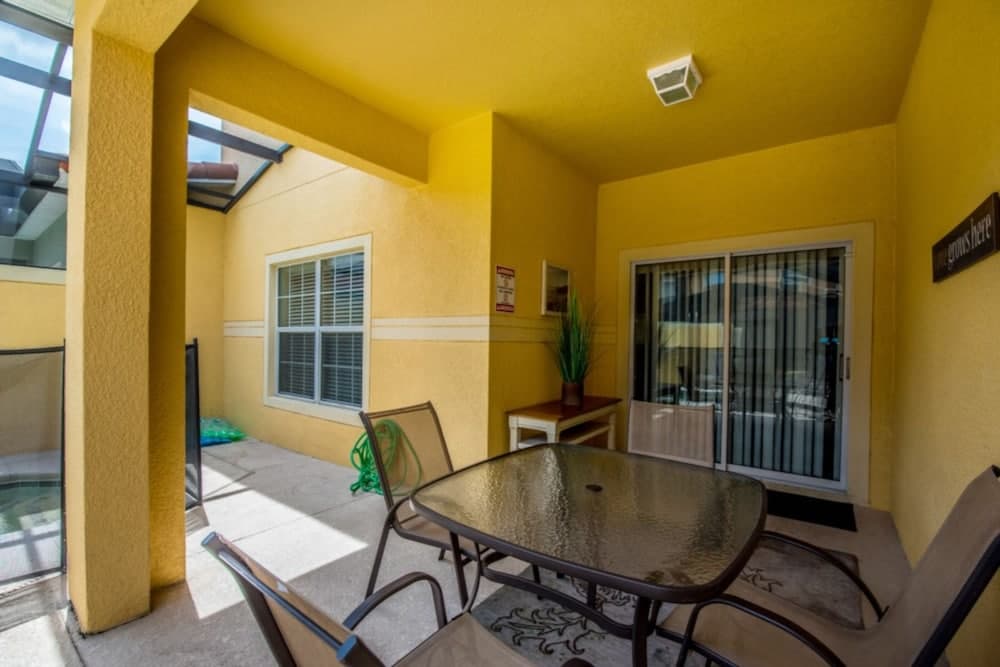 Açık havada yemek servisi