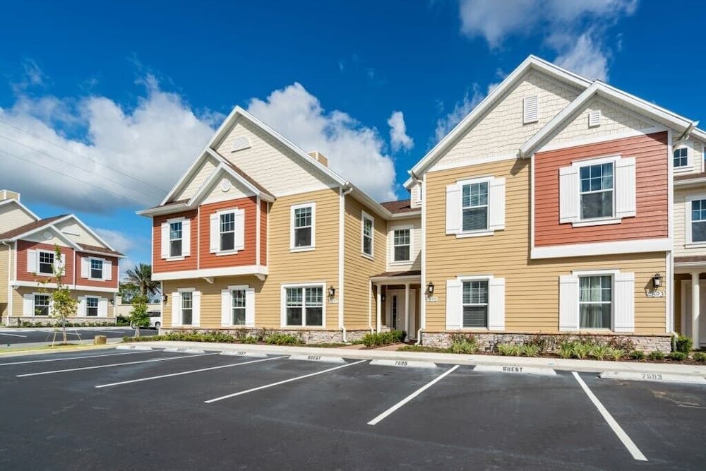 Amazing Location Modern Townhome Close To Disney