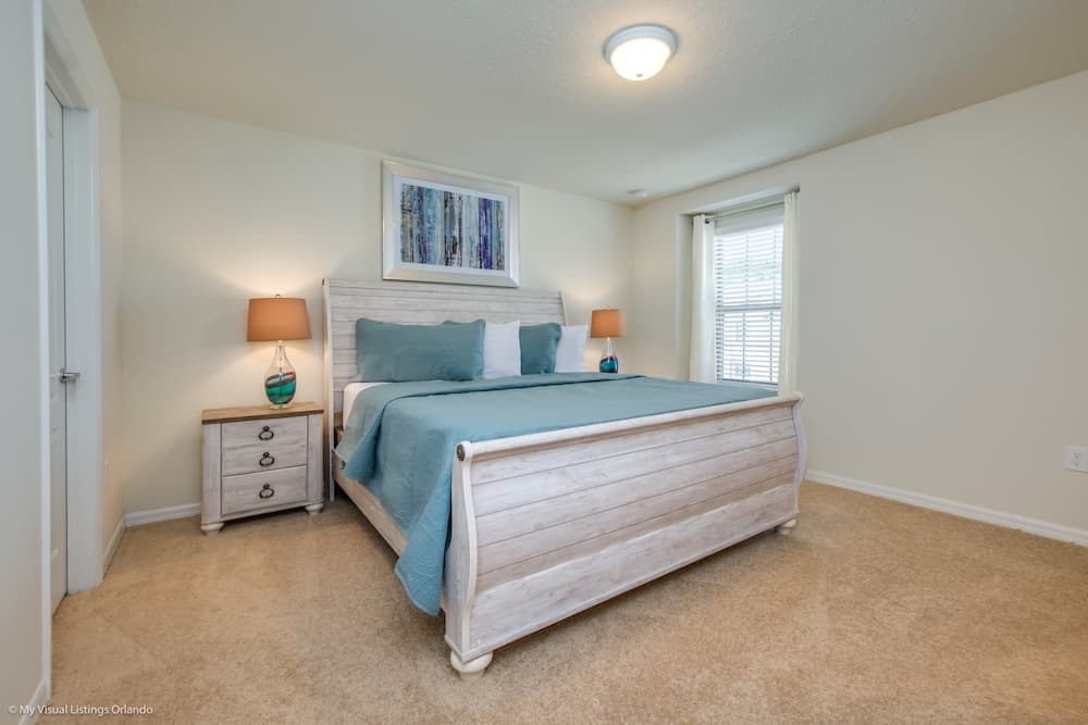 4bed 3Ba Home With Pool at Windsor