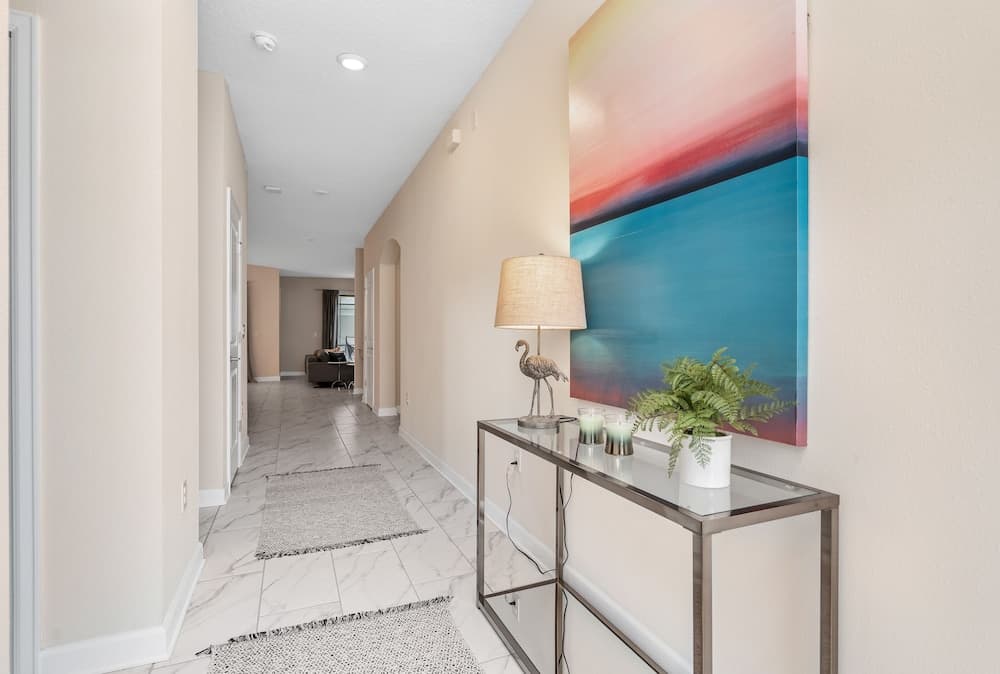 Edgy, Modern 6 Bed 5 Bath