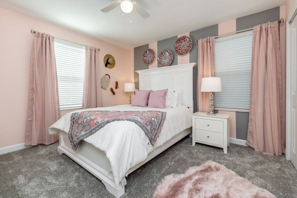 8 Bed 5 Ba Villa with Games, Pool & Spa