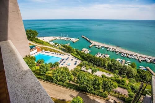 Hotel Capo Est