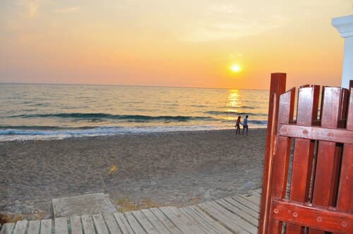 Beachfront Holiday House Eftichia