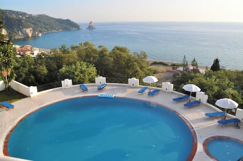 Studio Apartments With Pool "maria" in Agios Gordios Beach