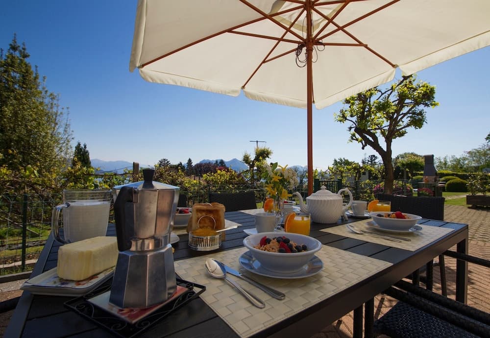 The Cottage on the Lake