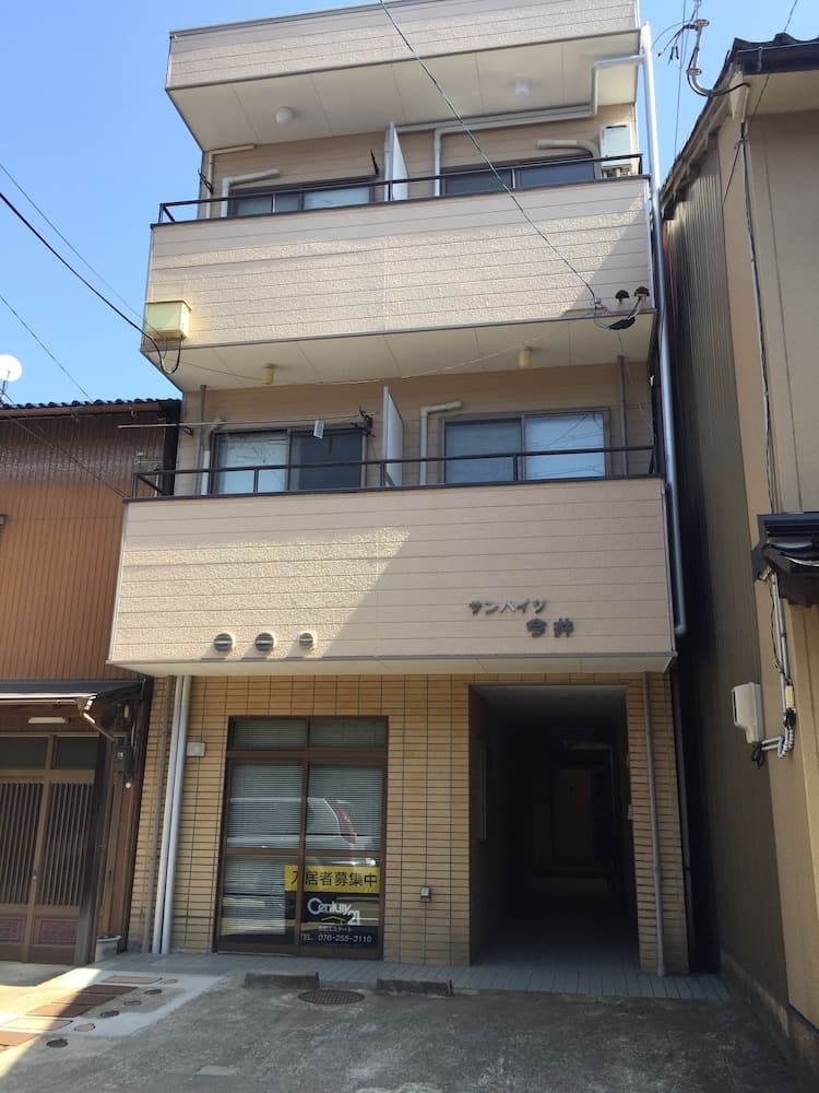 Kanazawa-Hachitabi Renri