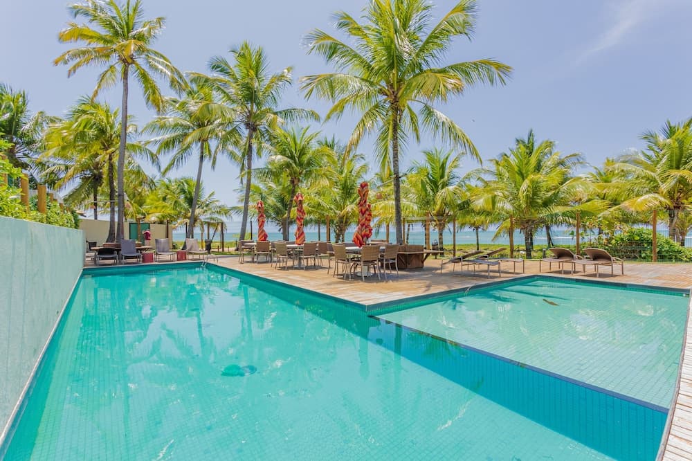 IT03 Bangalo Duplex 3 Suites Pe na Areia